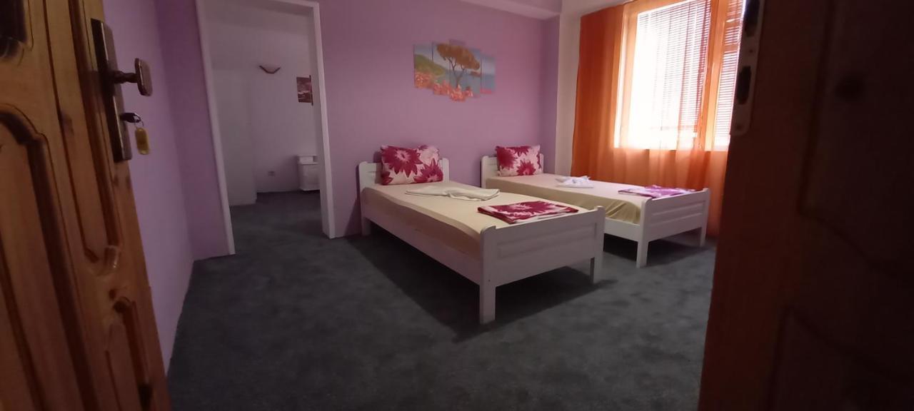 Guesthouse Flora Kiten  Ngoại thất bức ảnh