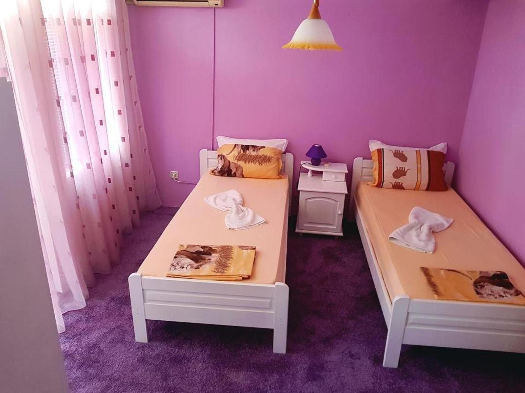Guesthouse Flora Kiten  Ngoại thất bức ảnh