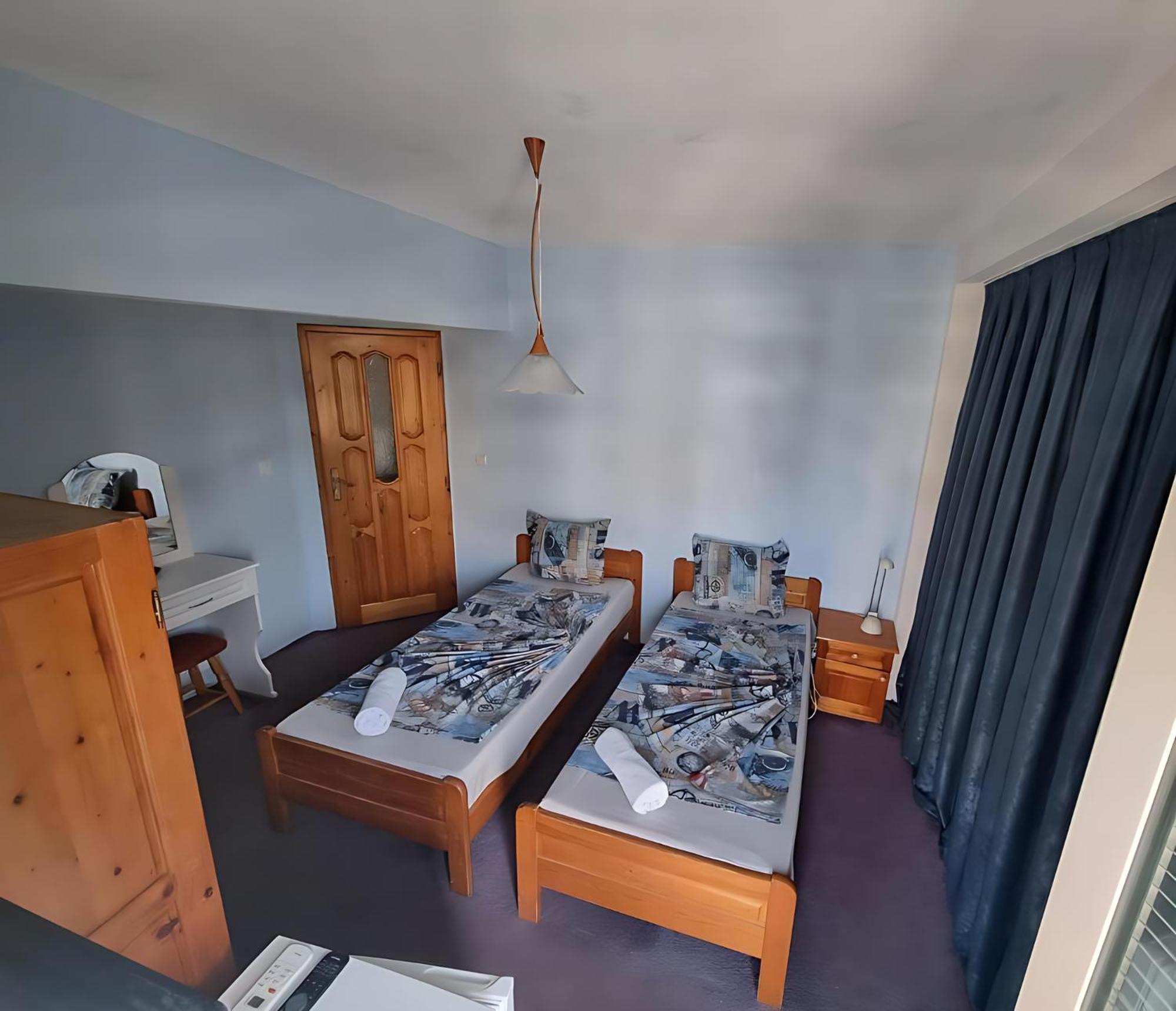 Guesthouse Flora Kiten  Ngoại thất bức ảnh