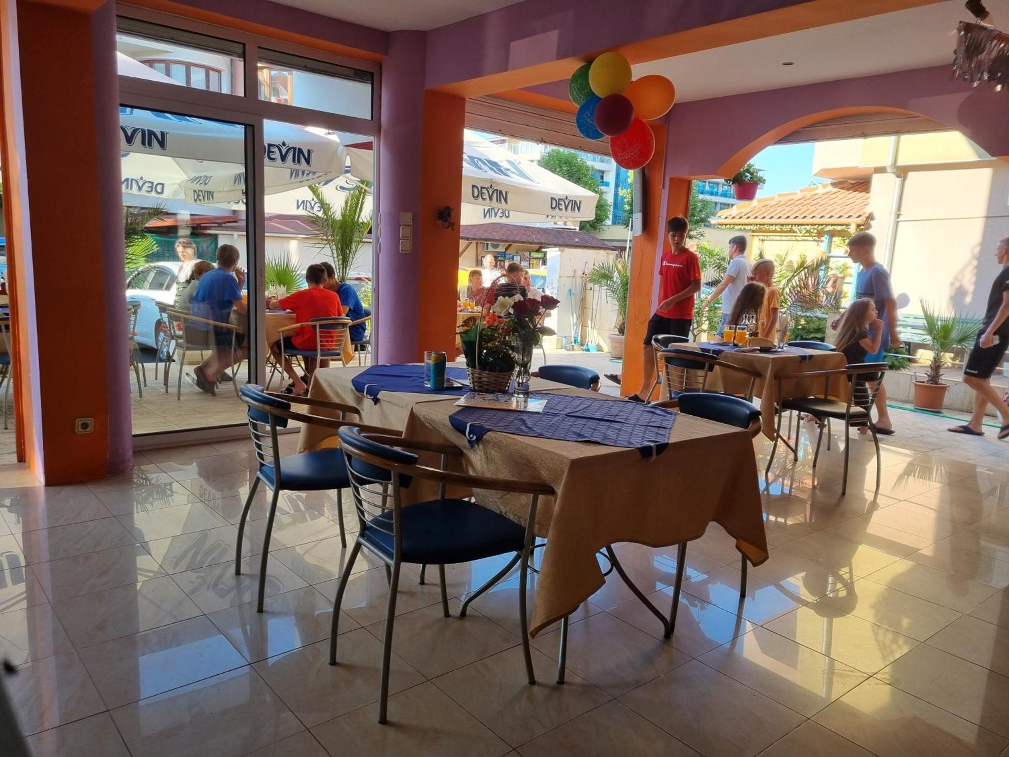 Guesthouse Flora Kiten  Ngoại thất bức ảnh