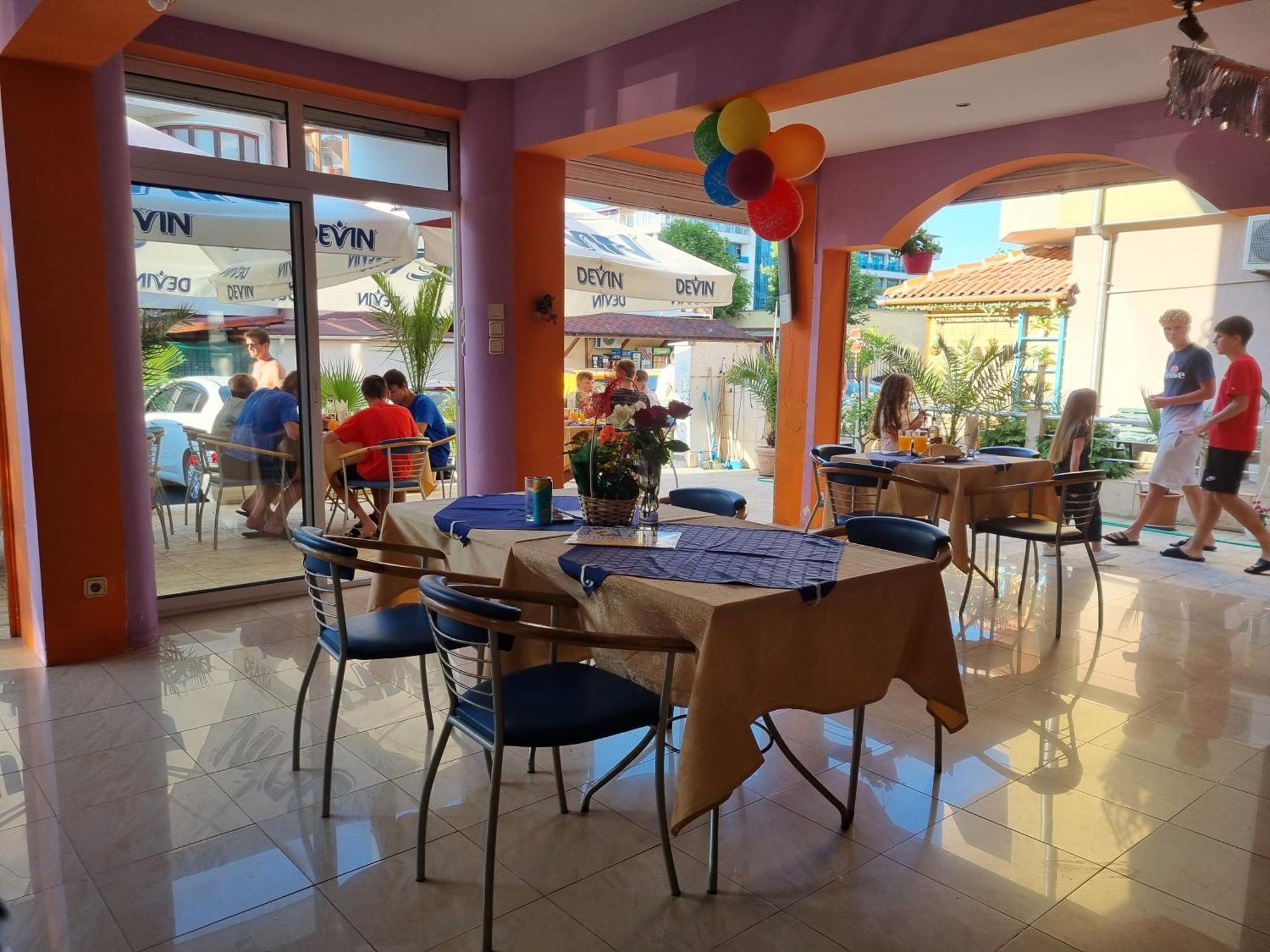 Guesthouse Flora Kiten  Ngoại thất bức ảnh