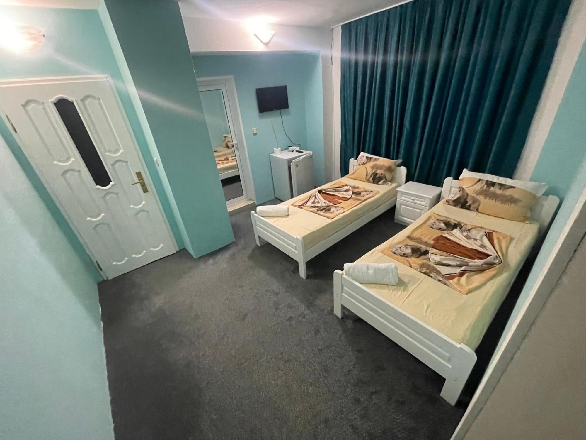 Guesthouse Flora Kiten  Ngoại thất bức ảnh