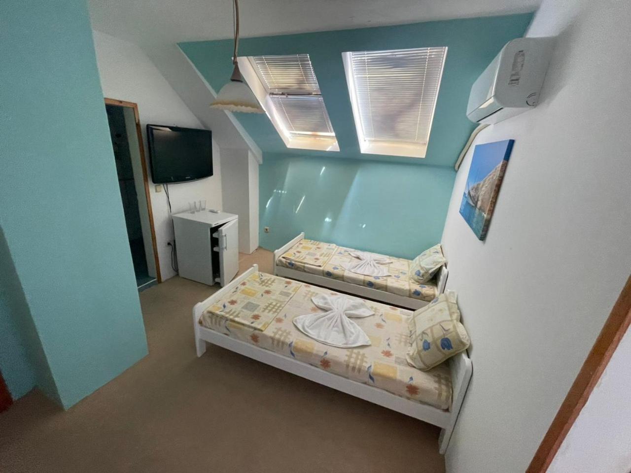 Guesthouse Flora Kiten  Ngoại thất bức ảnh