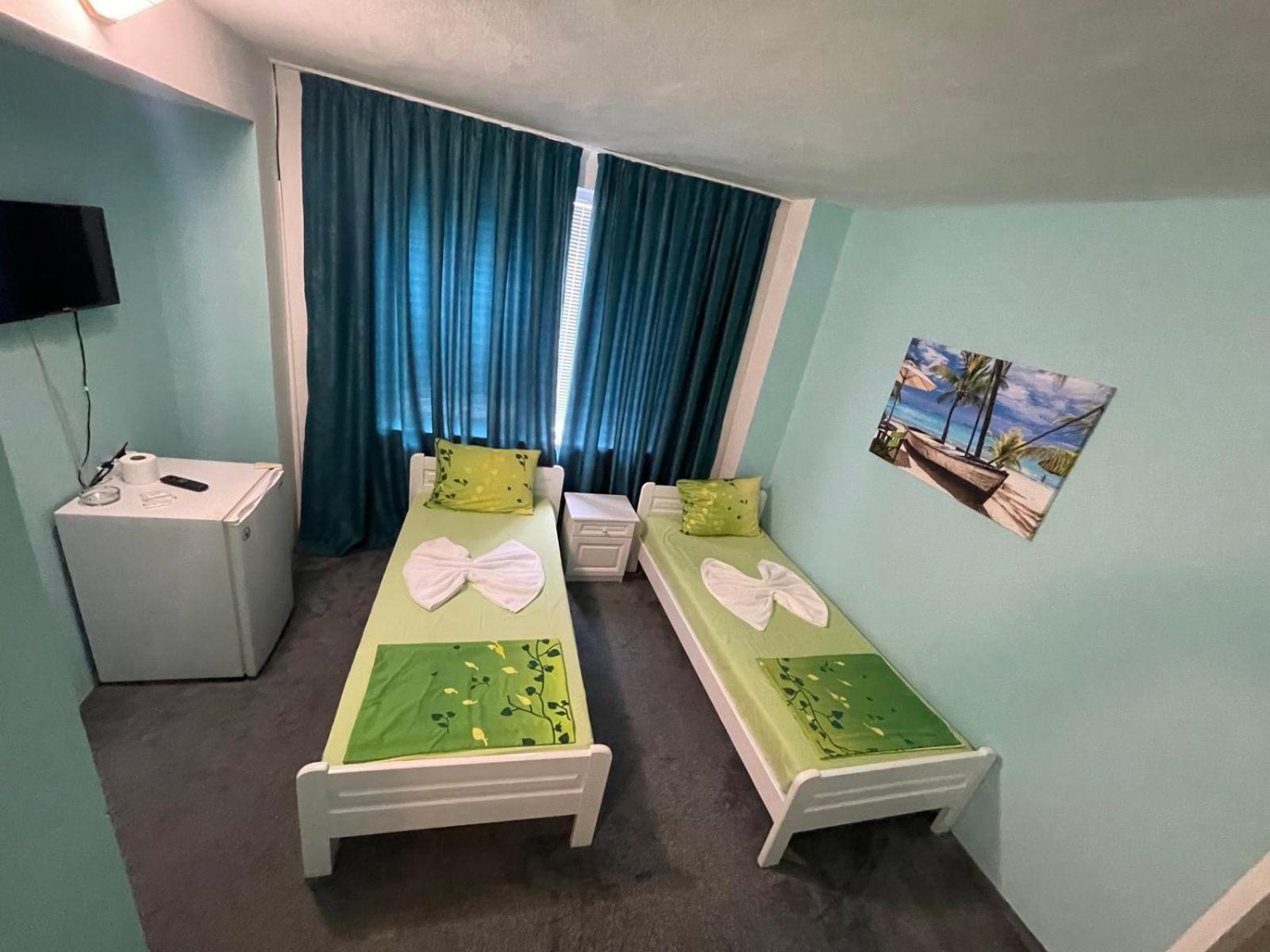 Guesthouse Flora Kiten  Ngoại thất bức ảnh