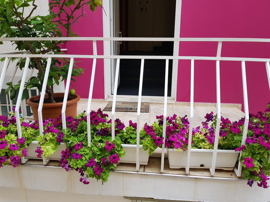 Guesthouse Flora Kiten  Ngoại thất bức ảnh